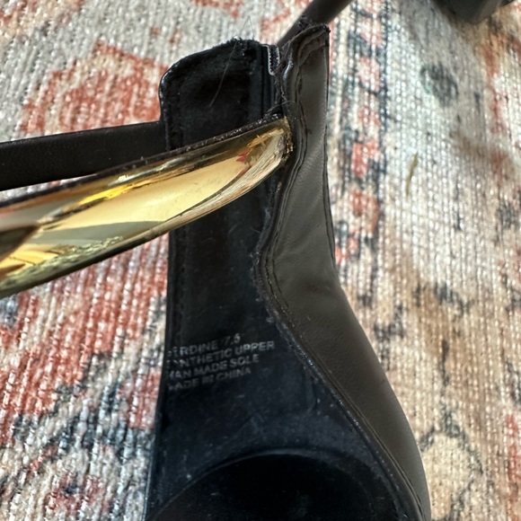 New Bebe heels - Picture 3 of 5